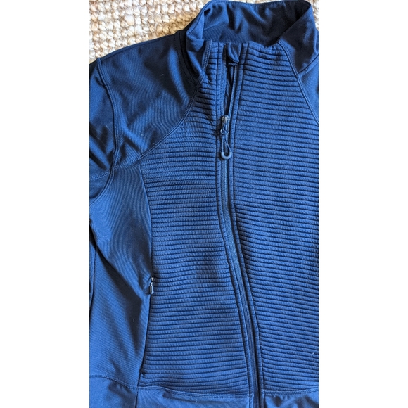 Workout zip up with finger cuffs - Picture 1 of 2